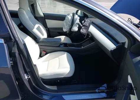 2018 Tesla Model 3 Long Range/Mid Range from USA, damaged, VIN 5YJ3E1EA5JF169052